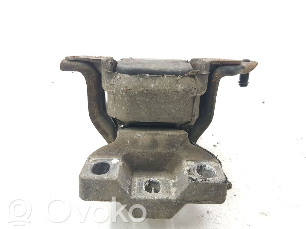 Chrysler Voyager Engine mount bracket 