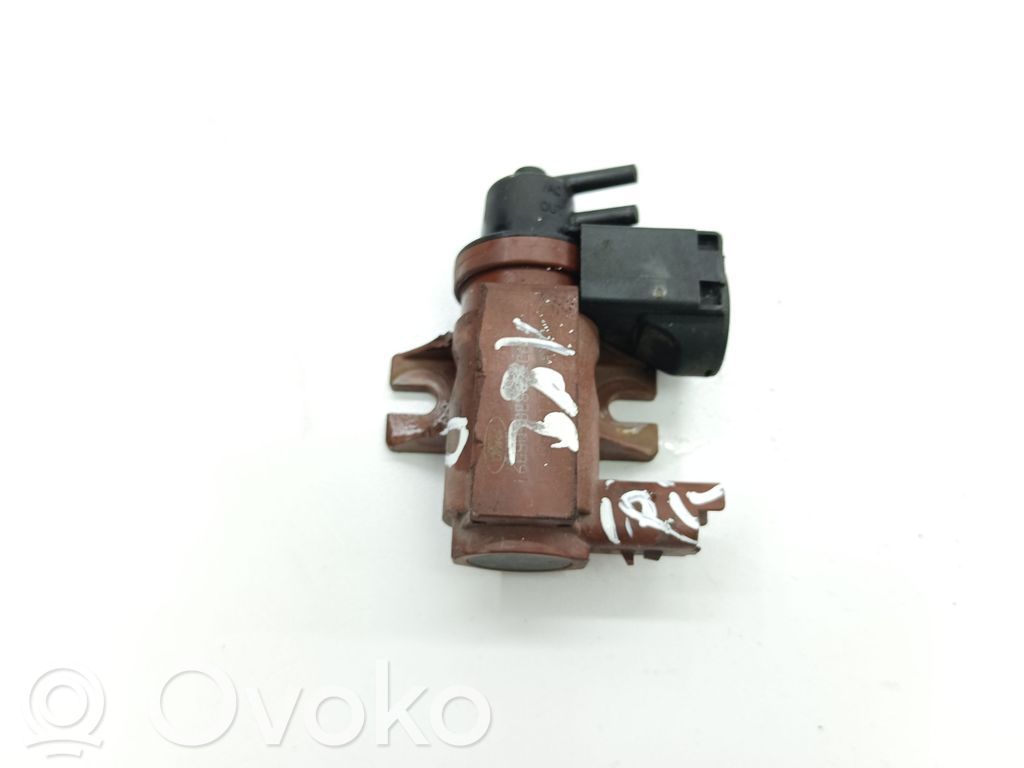 Volvo V50 Válvula de vacío 