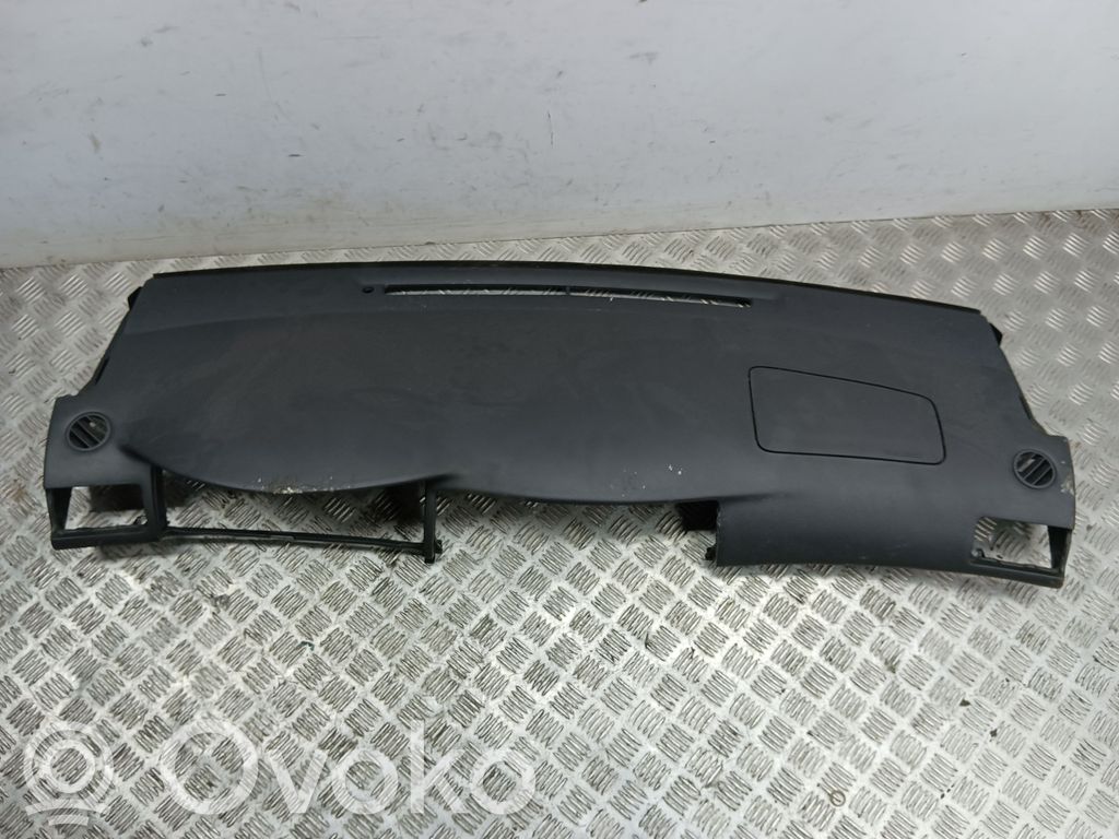 Toyota Corolla E120 E130 Панель 
