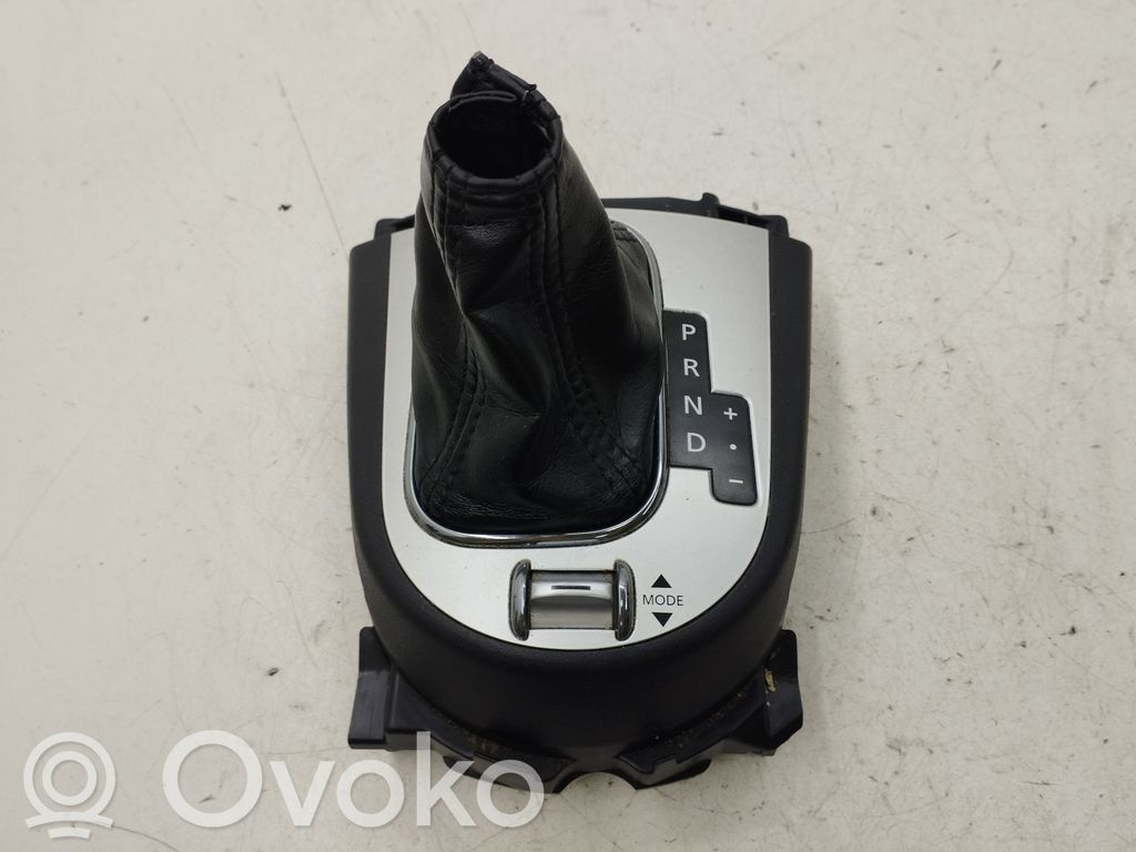 Citroen C-Crosser Sygnalizator zmiany biegów 