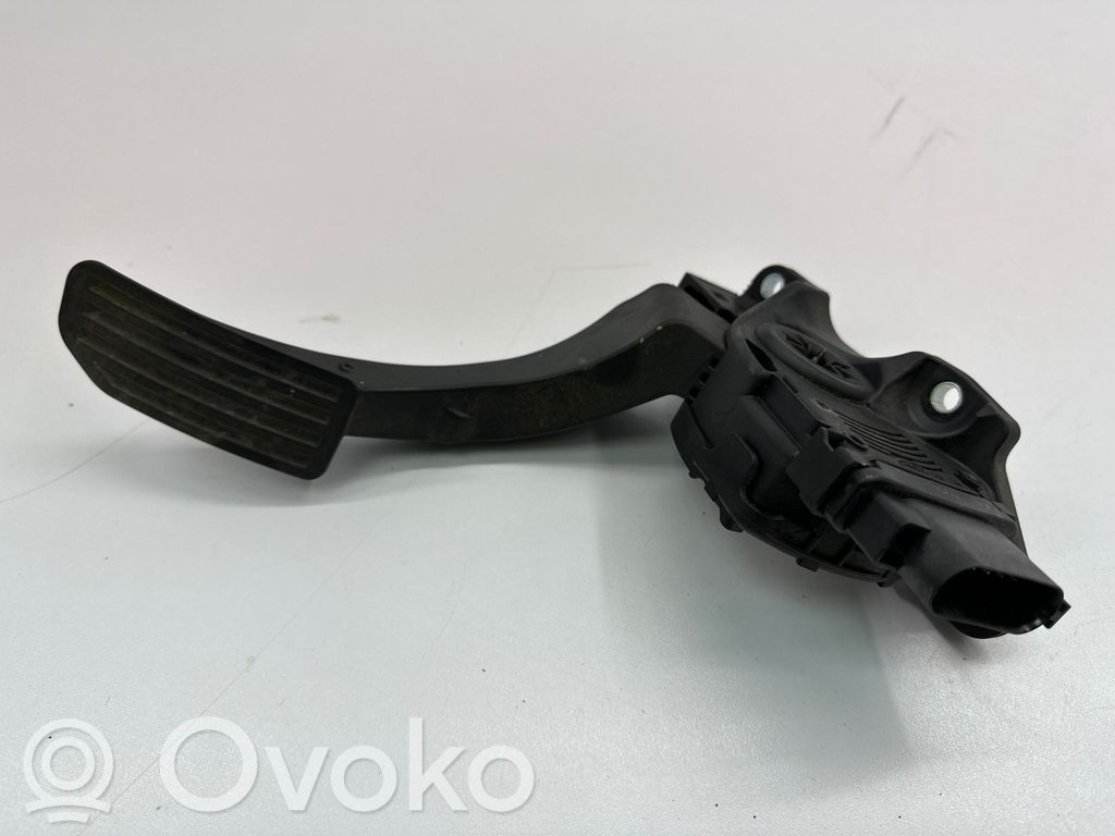 Volvo V60 Pedał gazu / przyspieszenia 