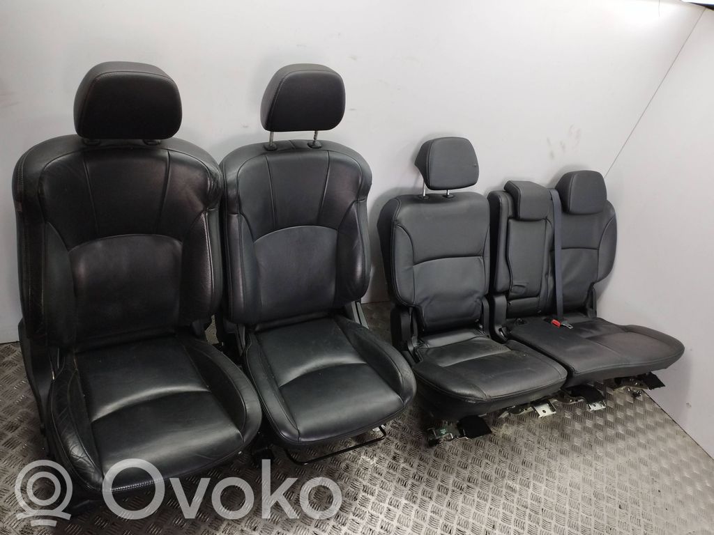 Interior set