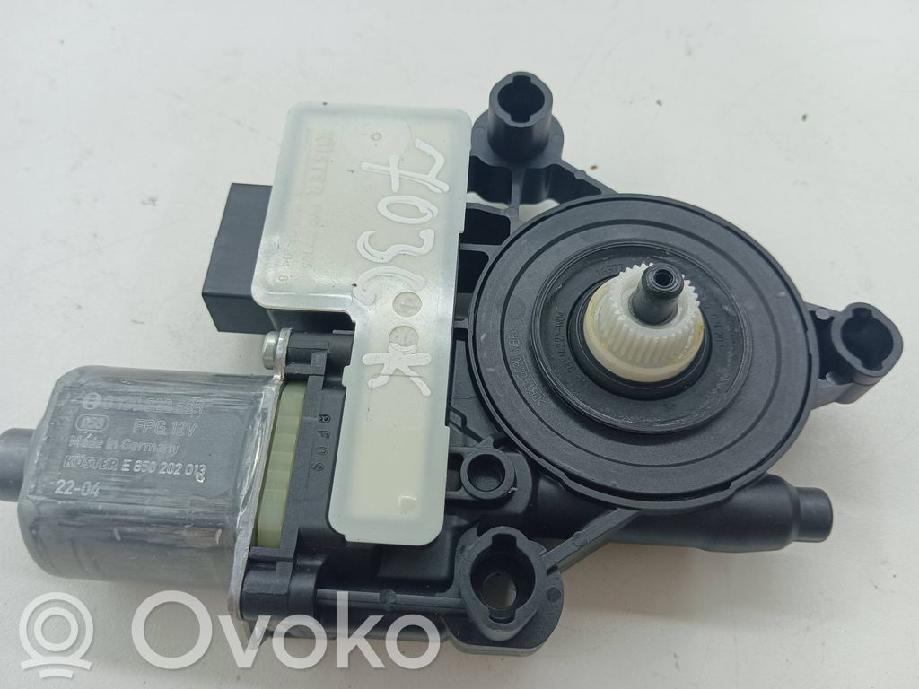 Seat Arona Moteur de lève-vitre de porte arrière 