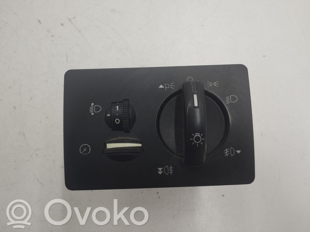 Ford Kuga I Light switch 