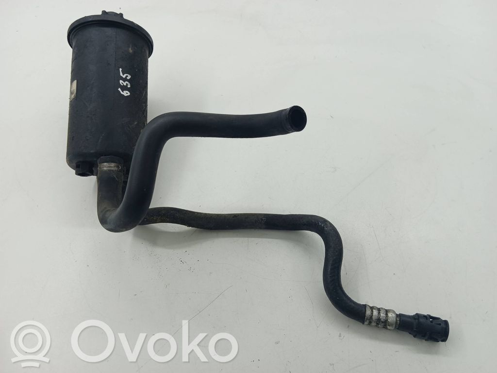 BMW 5 E60 E61 Ohjaustehostimen nestesäiliö 