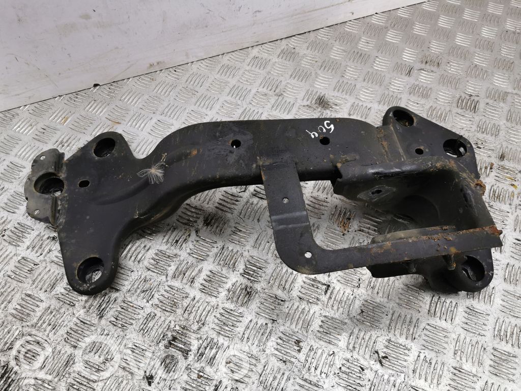 BMW X5 E53 Front differential bracket 