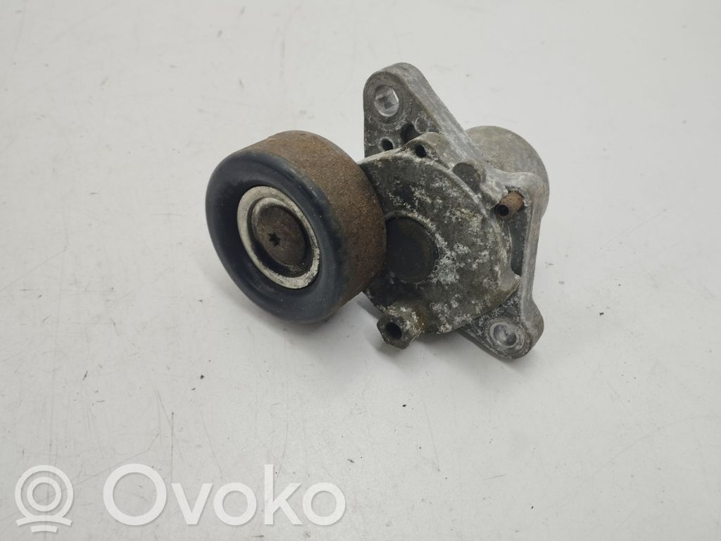 Hyundai i30 Tensor de la correa del alternador 