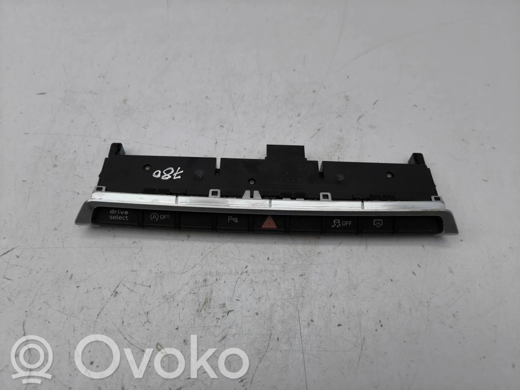 Audi Q2 - A set of switches 