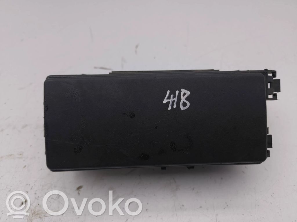 Jeep Grand Cherokee (WK) Fuse module 