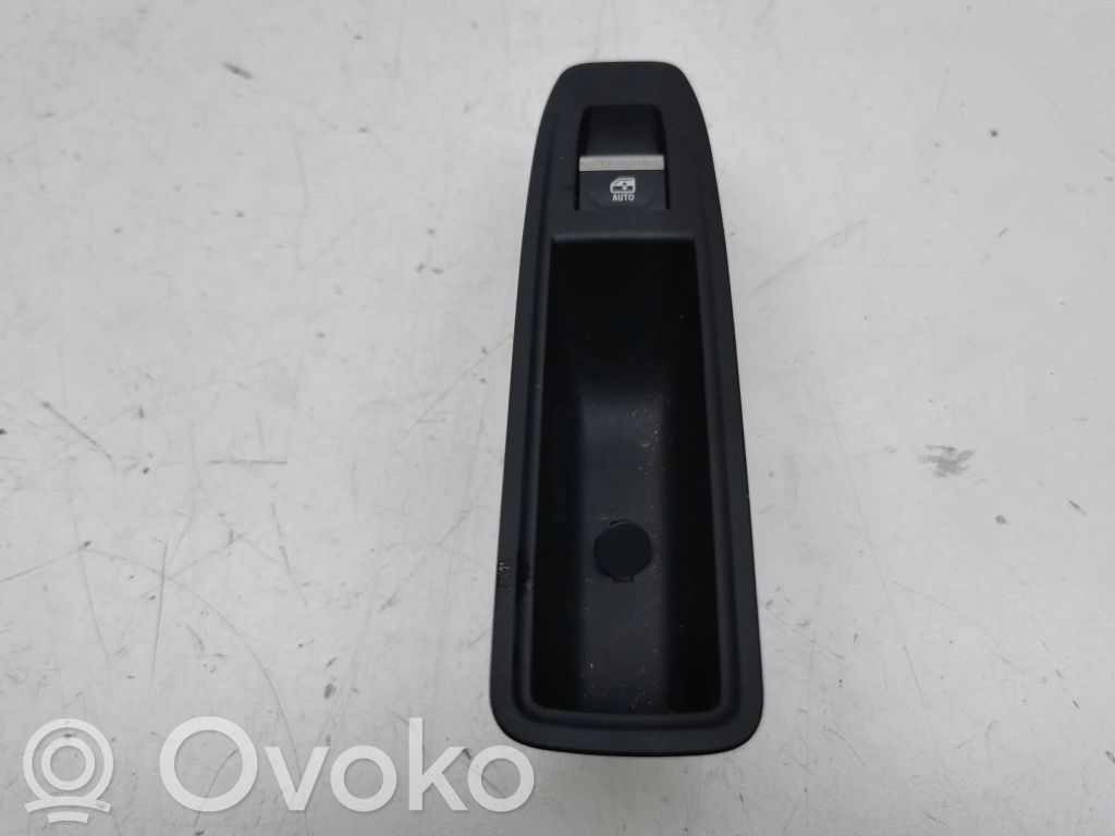 Renault Megane E-Tech Electric window control switch 