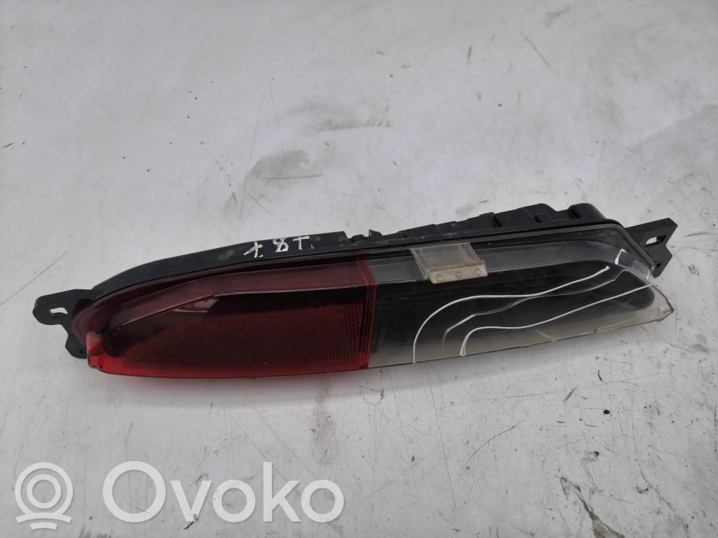 Renault Megane E-Tech Takapuskurin valo 