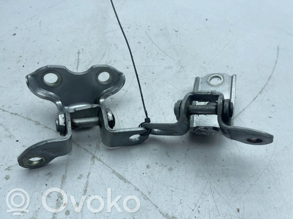Toyota RAV 4 (XA30) Takaoven saranasarja 
