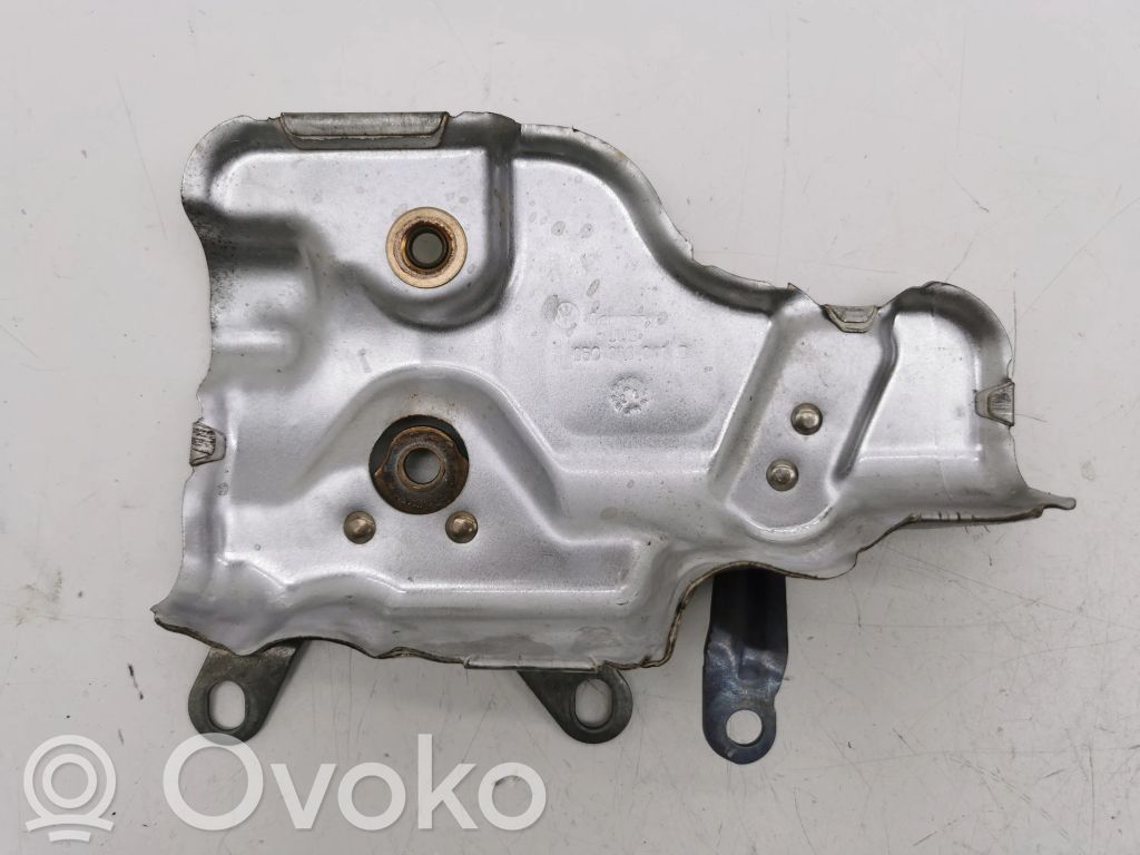 Skoda Octavia Mk4 Protección térmica del escape 