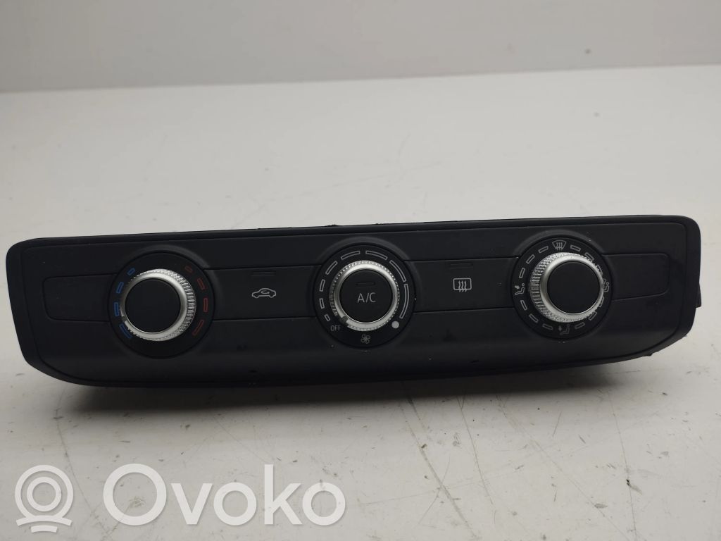 Audi A1 Climate control unit 