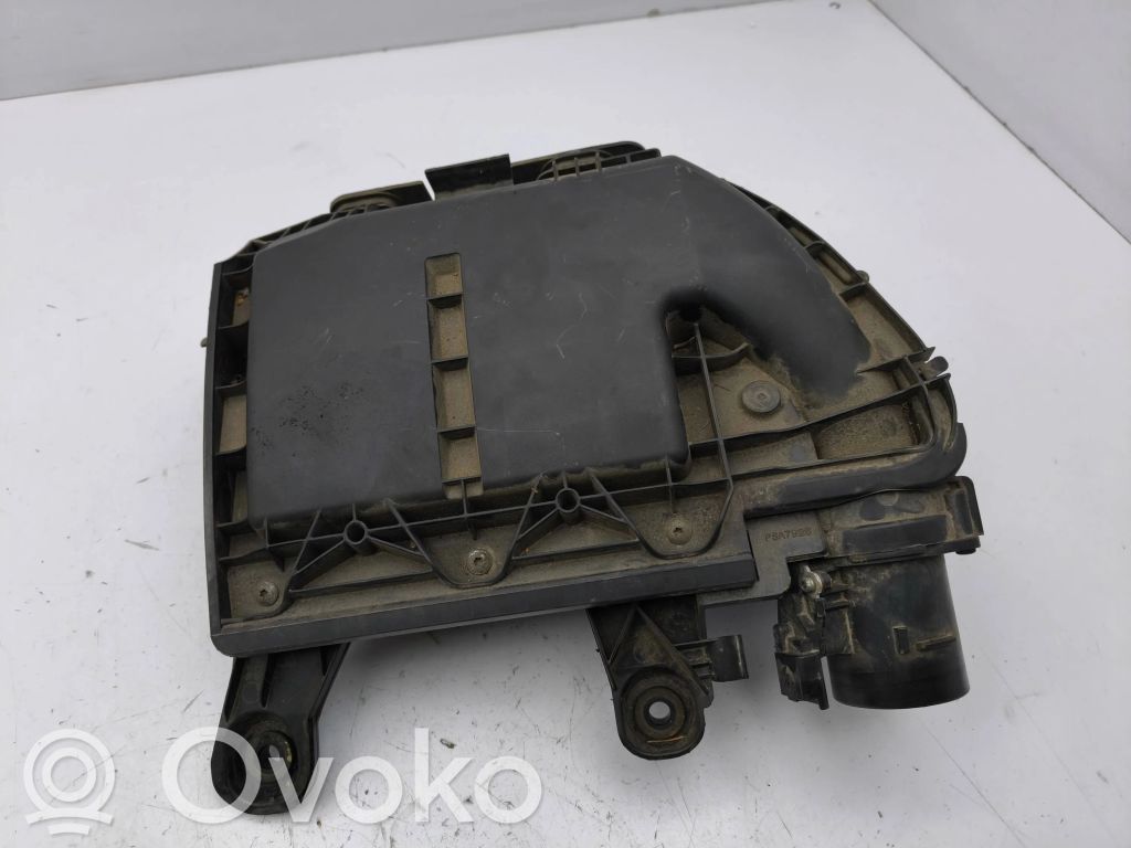 Citroen C4 II Picasso Ilmansuodattimen kotelo 