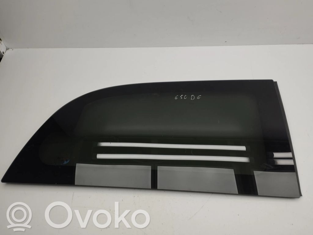 Chrysler Town & Country V Geam lateral spate