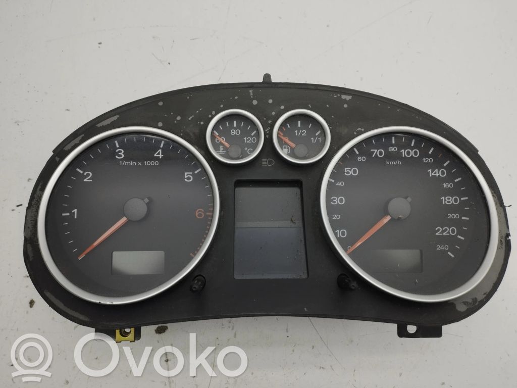 Audi A2 Speedometer (instrument cluster) 
