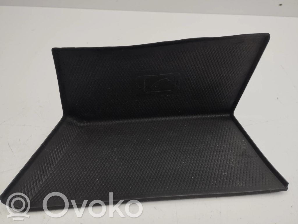 Volkswagen Golf VIII Schowek tunelu środkowego 