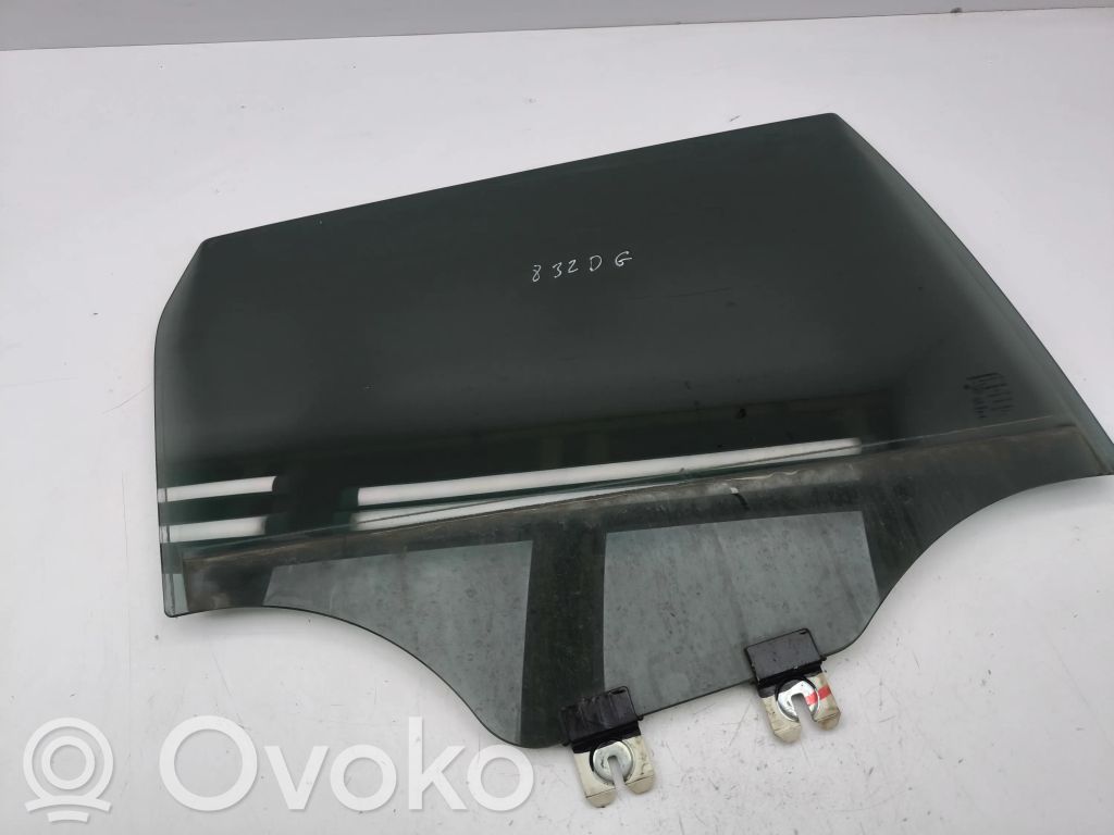 Jeep Cherokee KL Vetro del finestrino della portiera posteriore