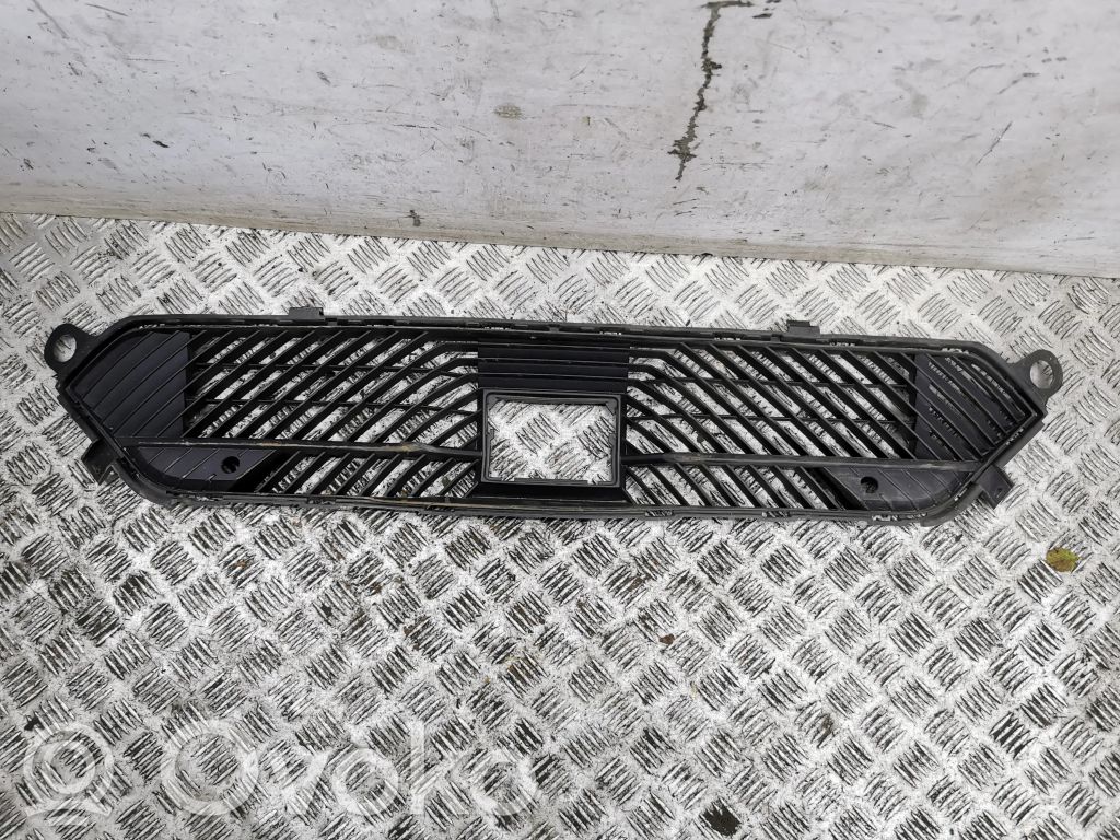 Citroen C4 III e-C4 Front bumper lower grill 