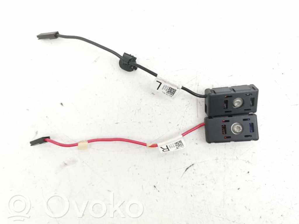 Tesla Model 3 Pystyantennin suodatin 