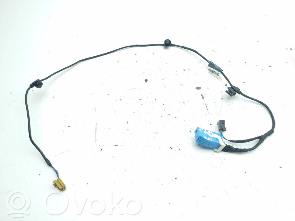 Audi Q2 - Cableado de puerta delantera 