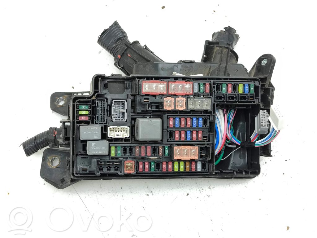Toyota C-HR I Modul siguranțe 