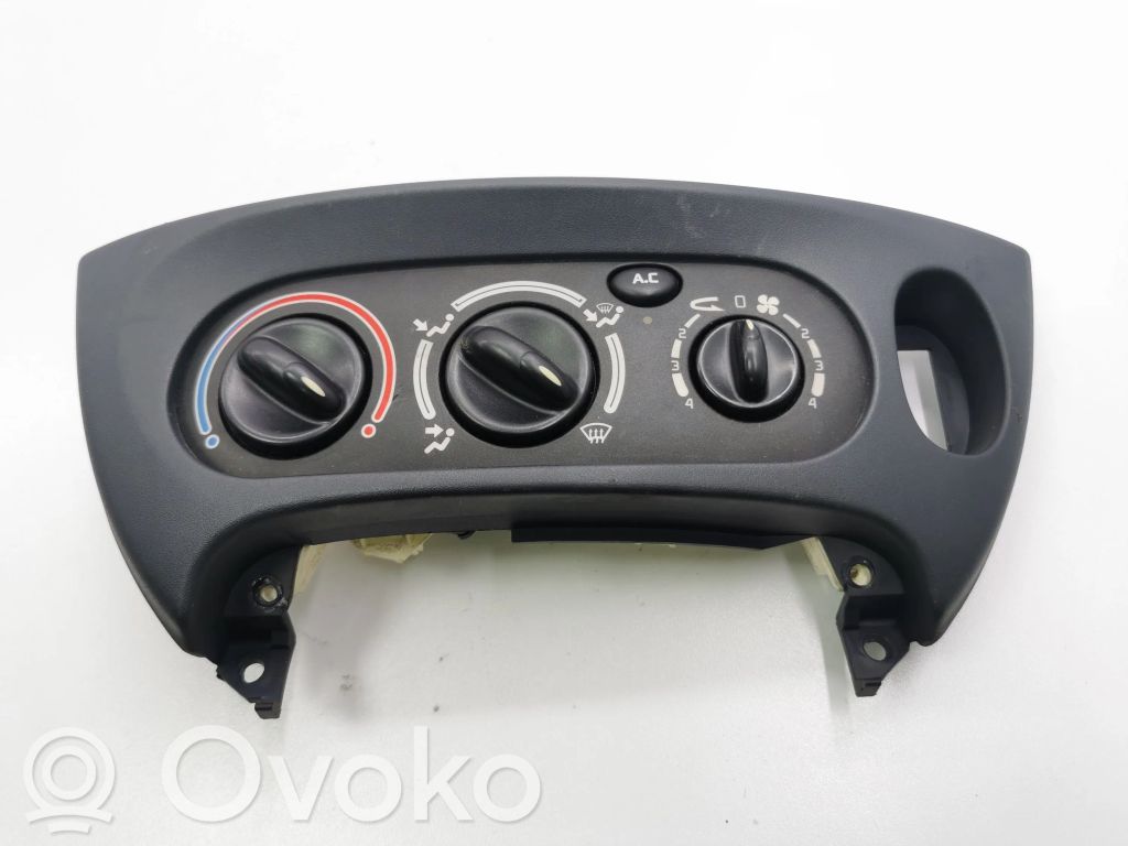 Renault Megane I Climate control unit 