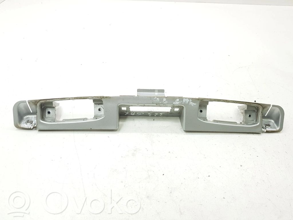 KIA Carens II Garniture de hayon