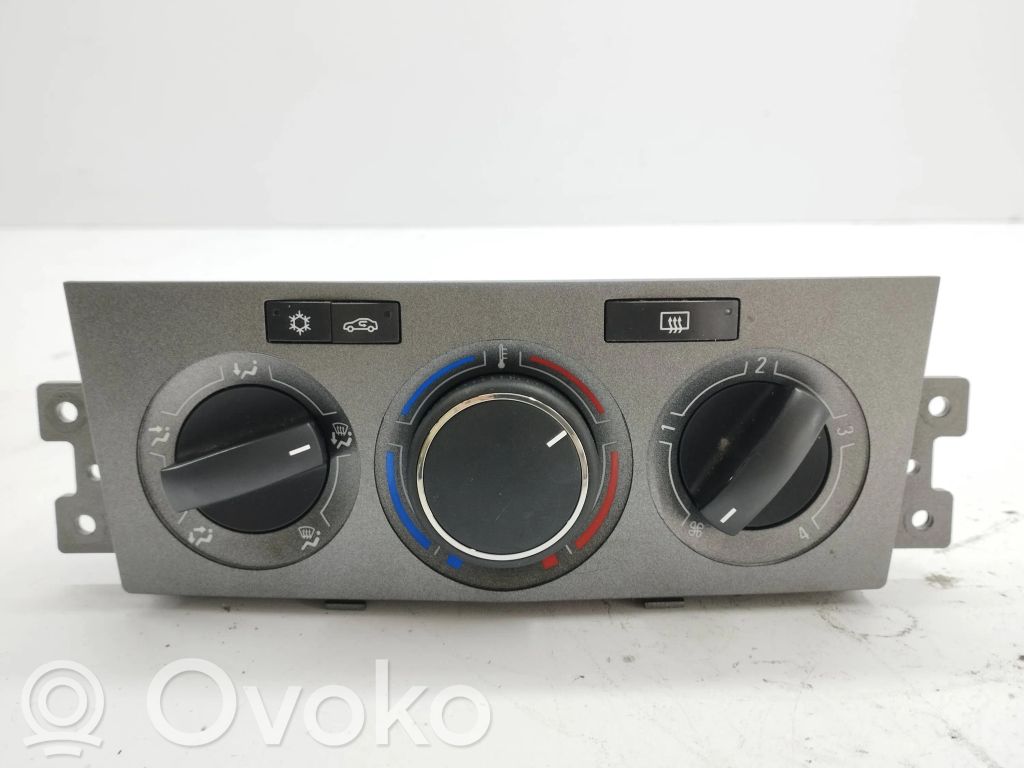 Opel Antara Climate control unit 