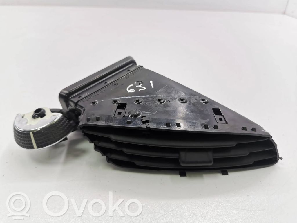 Ford Kuga II Dysze / Kratki środkowego nawiewu deski rozdzielczej 