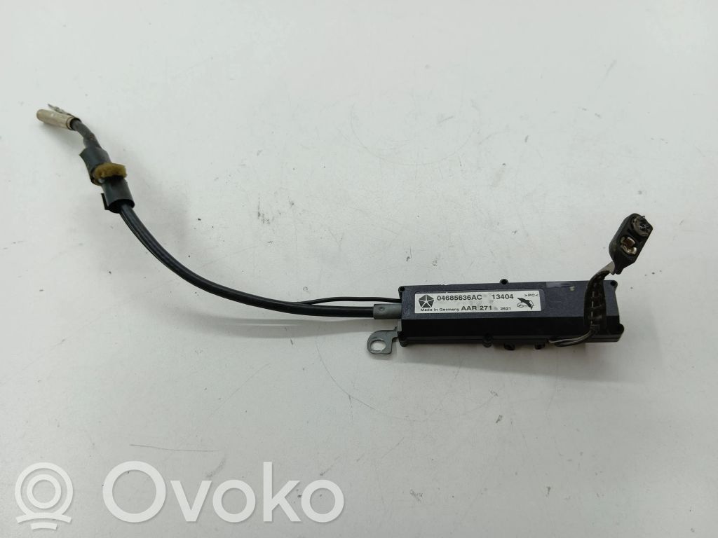 Chrysler Voyager Aerial antenna amplifier 