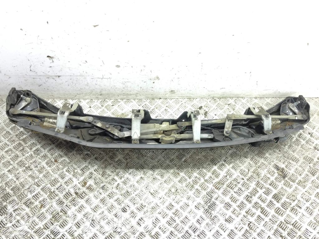Chrysler Voyager Etupyyhkimen vivusto ja moottori 