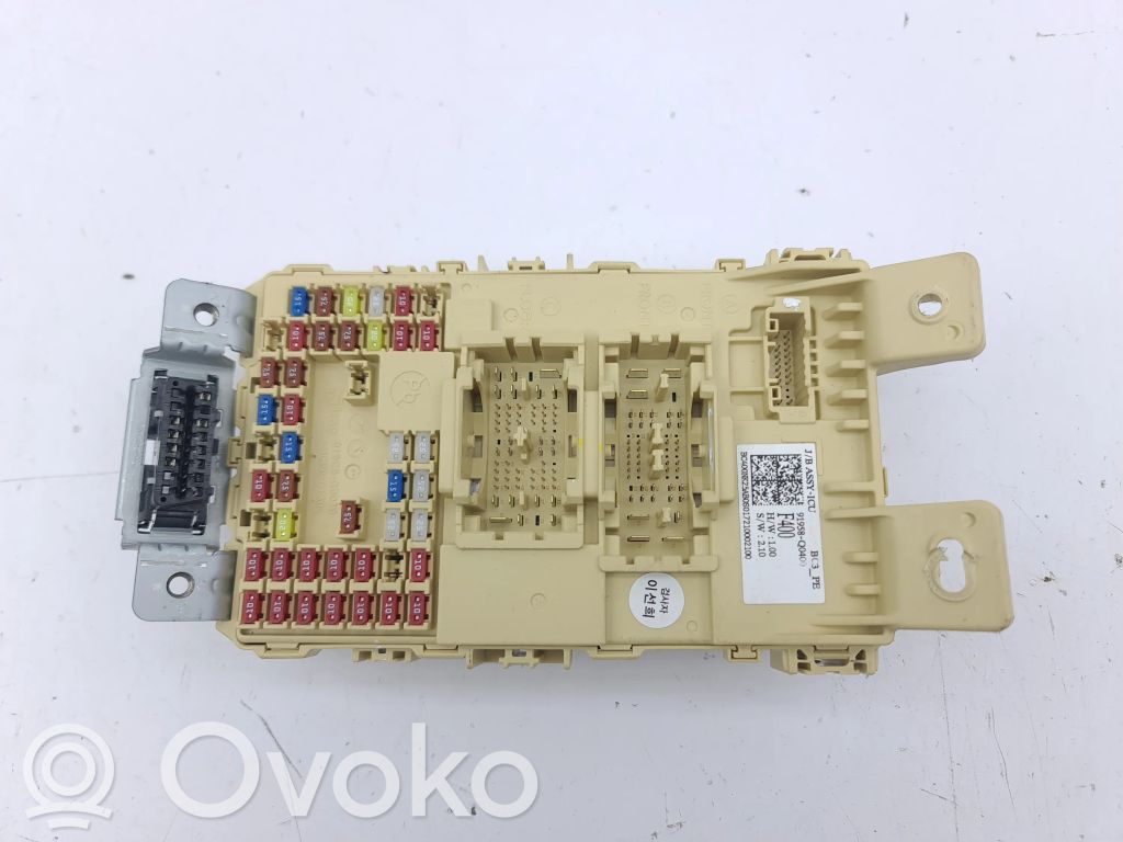 Hyundai i20 (BC3 BI3) Ramka / Moduł bezpieczników 
