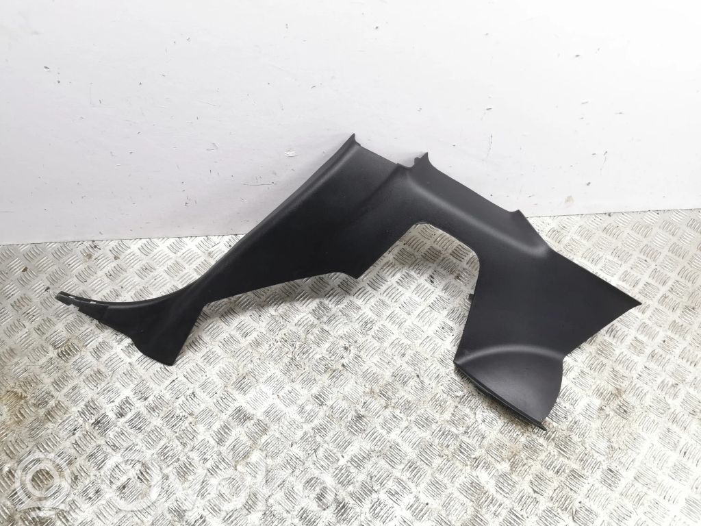 Nissan 350Z seitliche Verkleidung Kofferraum 