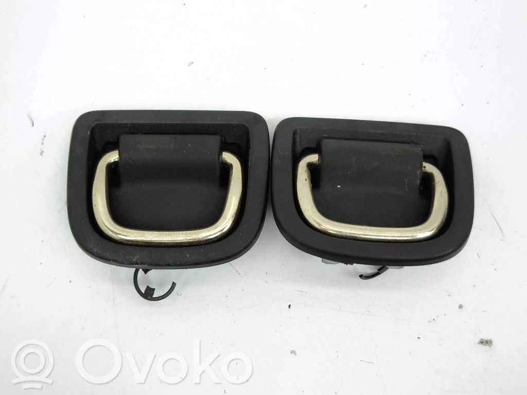 Tie down hook / loop   8V0863503F
