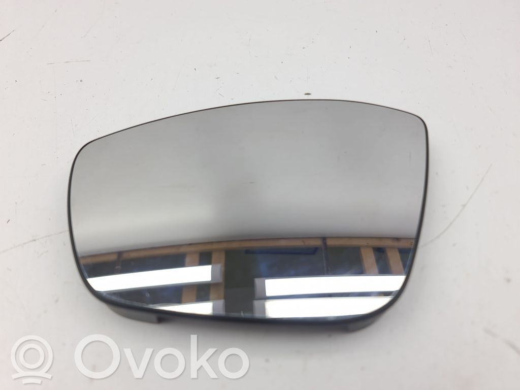 Peugeot 2008 II Vetro specchietto retrovisore