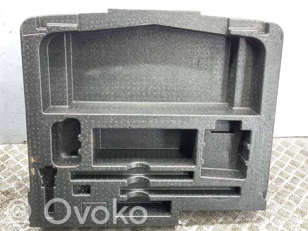 Caja de herramientas   EJ3219G381AA