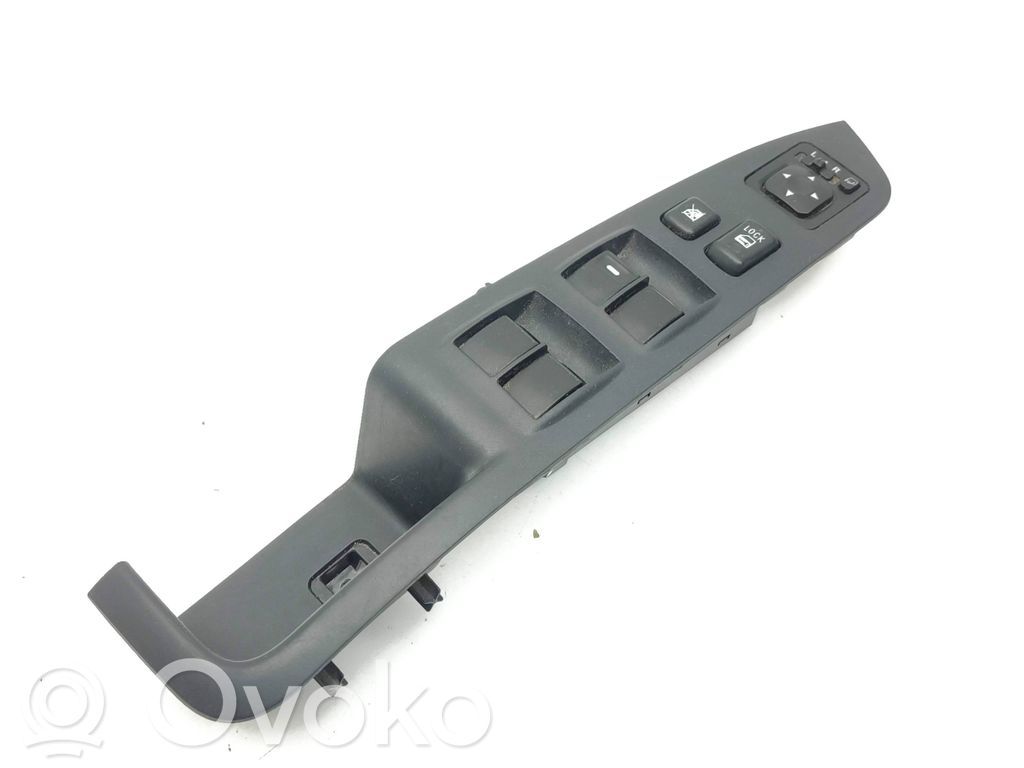 Electric window control switch   8608A060,C8DD601M,1218D1
