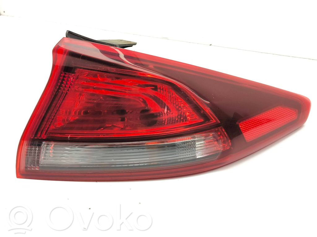 Hyundai Ioniq Aizmugurējais lukturis virsbūvē 