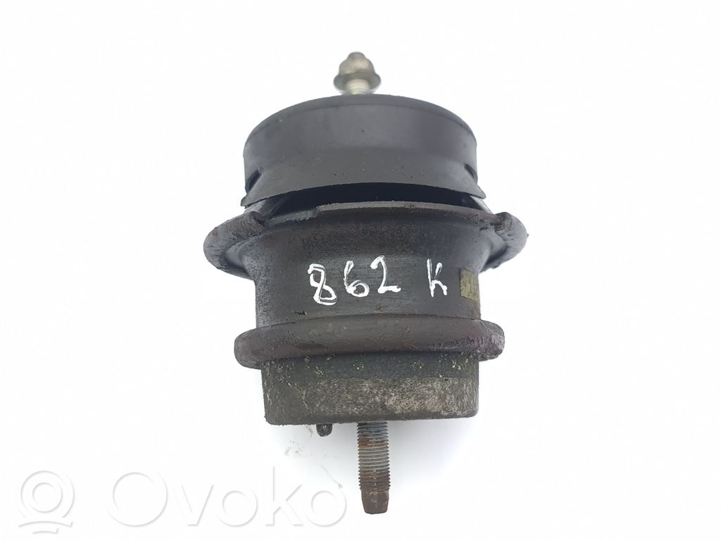 Engine mount bracket   100300,41219549