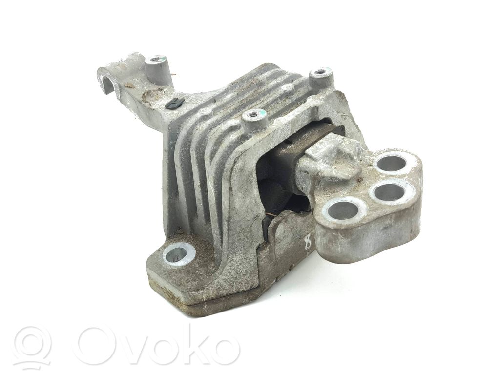 Jeep Cherokee Engine mount bracket 