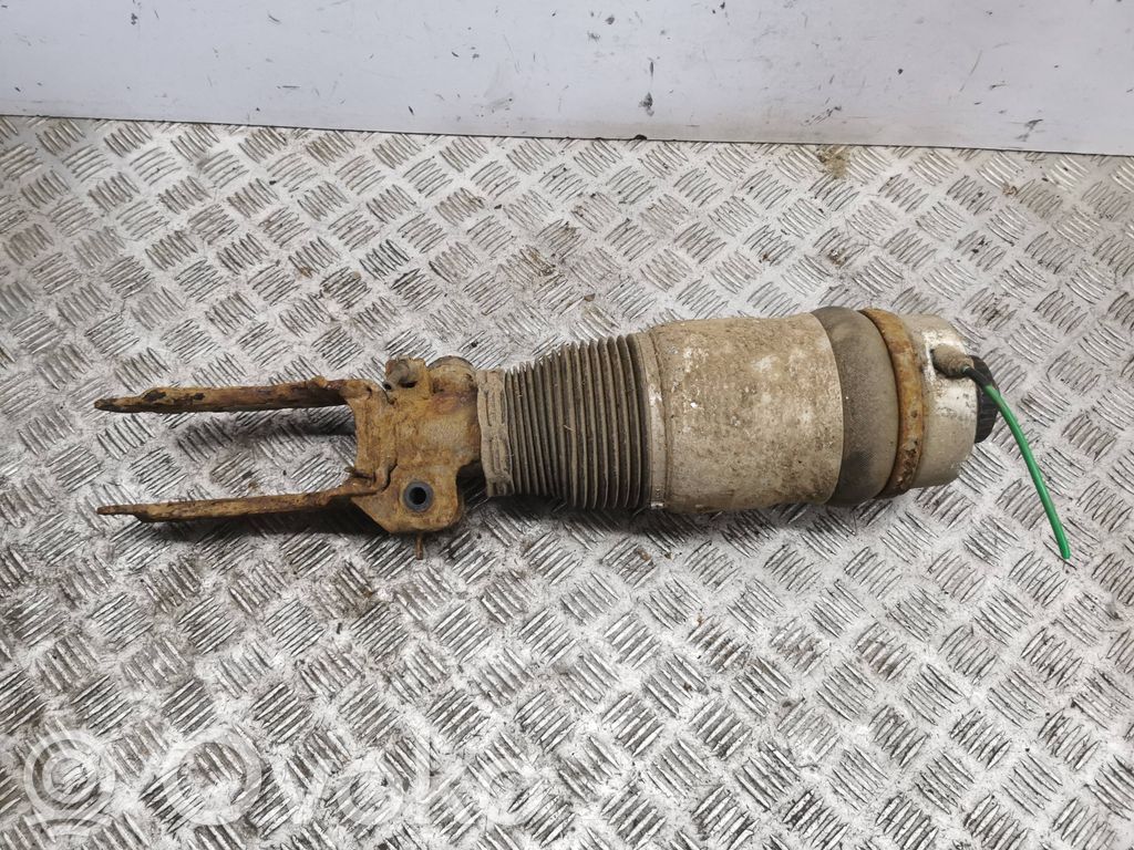 Audi Q7 4L Ammortizzatore anteriore a sospensione pneumatica
