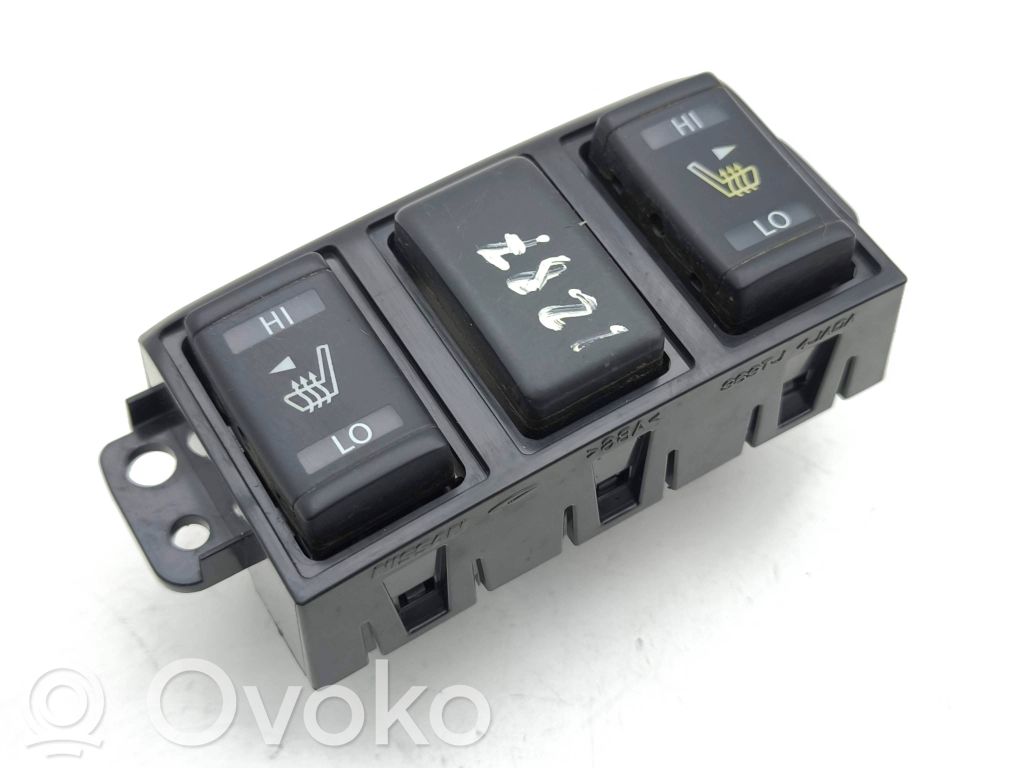 Nissan Navara D23 Interruttore riscaldamento sedile