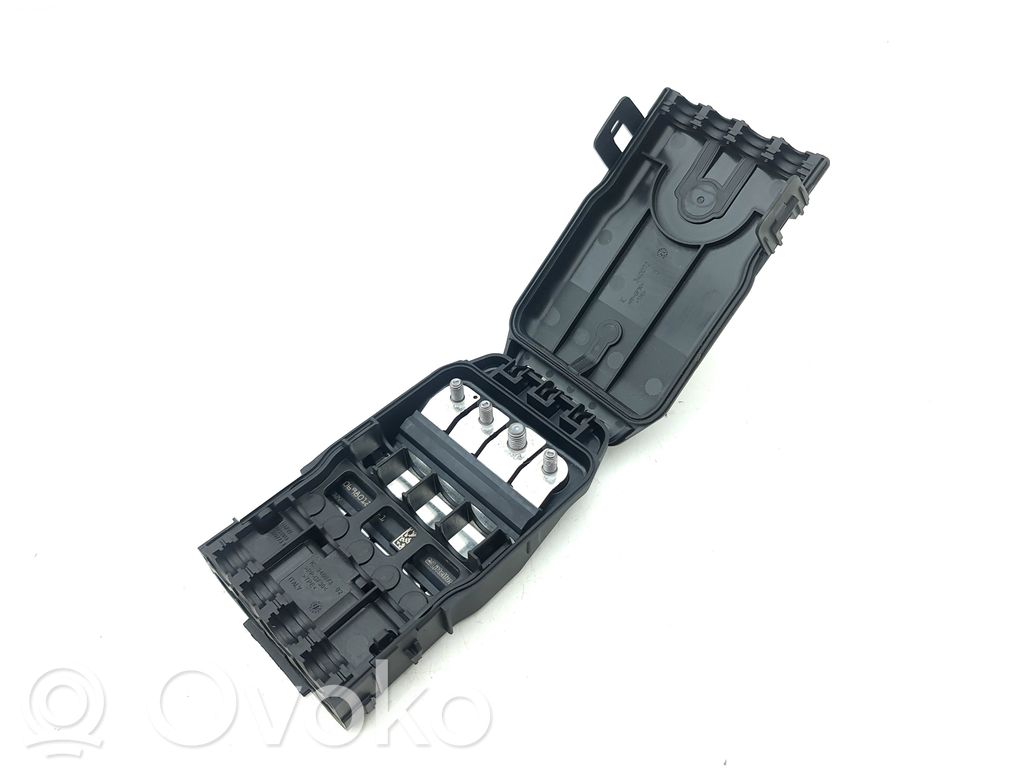 Mini F65 Sicherung des Batterierelais 