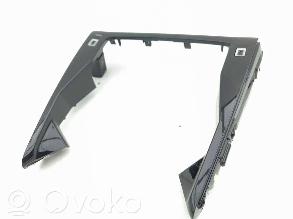 Peugeot 2008 II Embellecedor de la consola central 