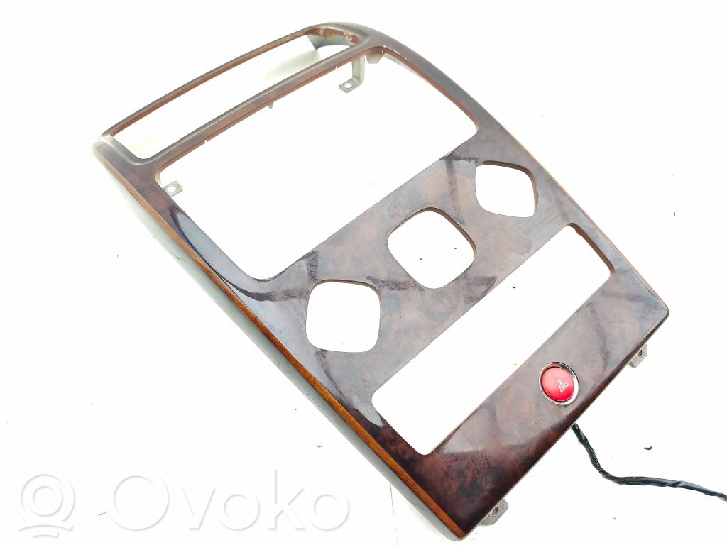 Konsola środkowa / Radio / GPS   67305400,301561,94079099