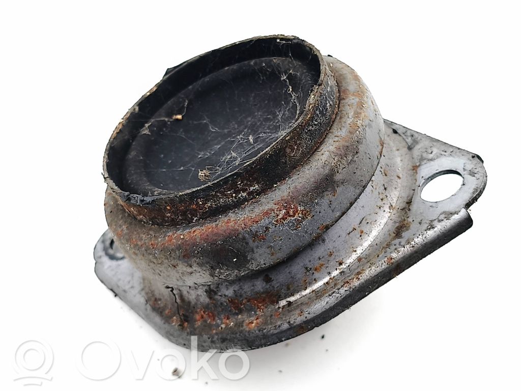 Maserati Quattroporte Engine mount bracket 