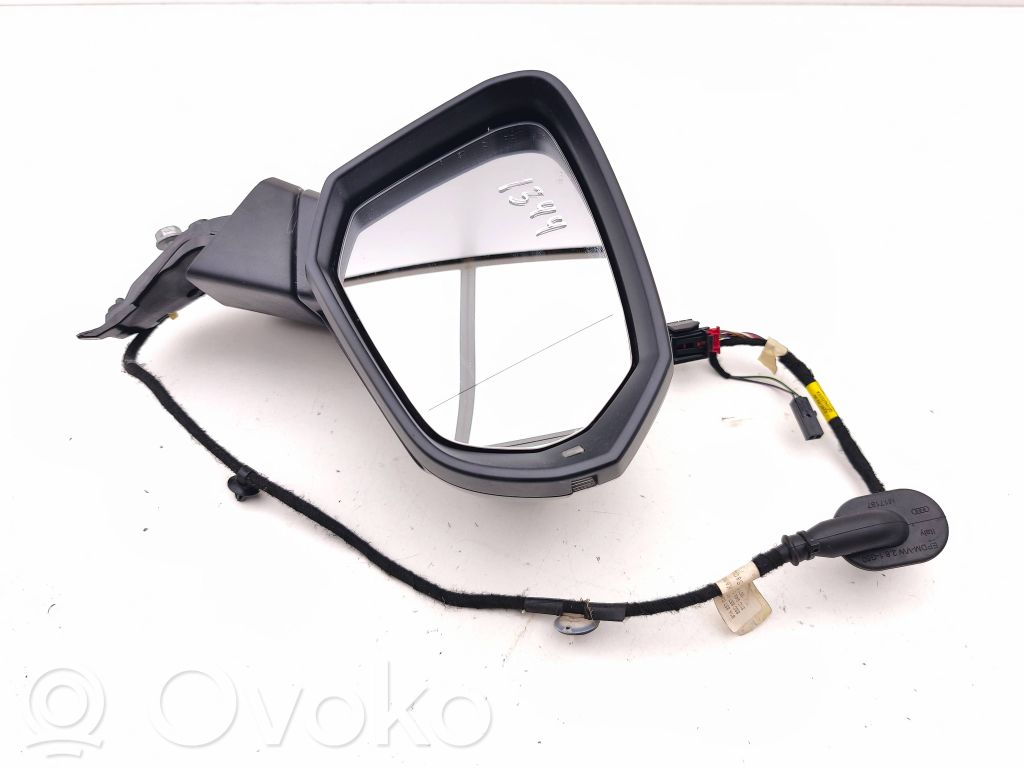 Audi Q3 F3 Manualne lusterko boczne drzwi przednich 