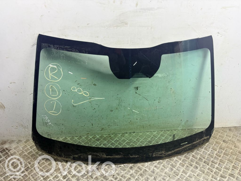 Front windscreen/windshield window